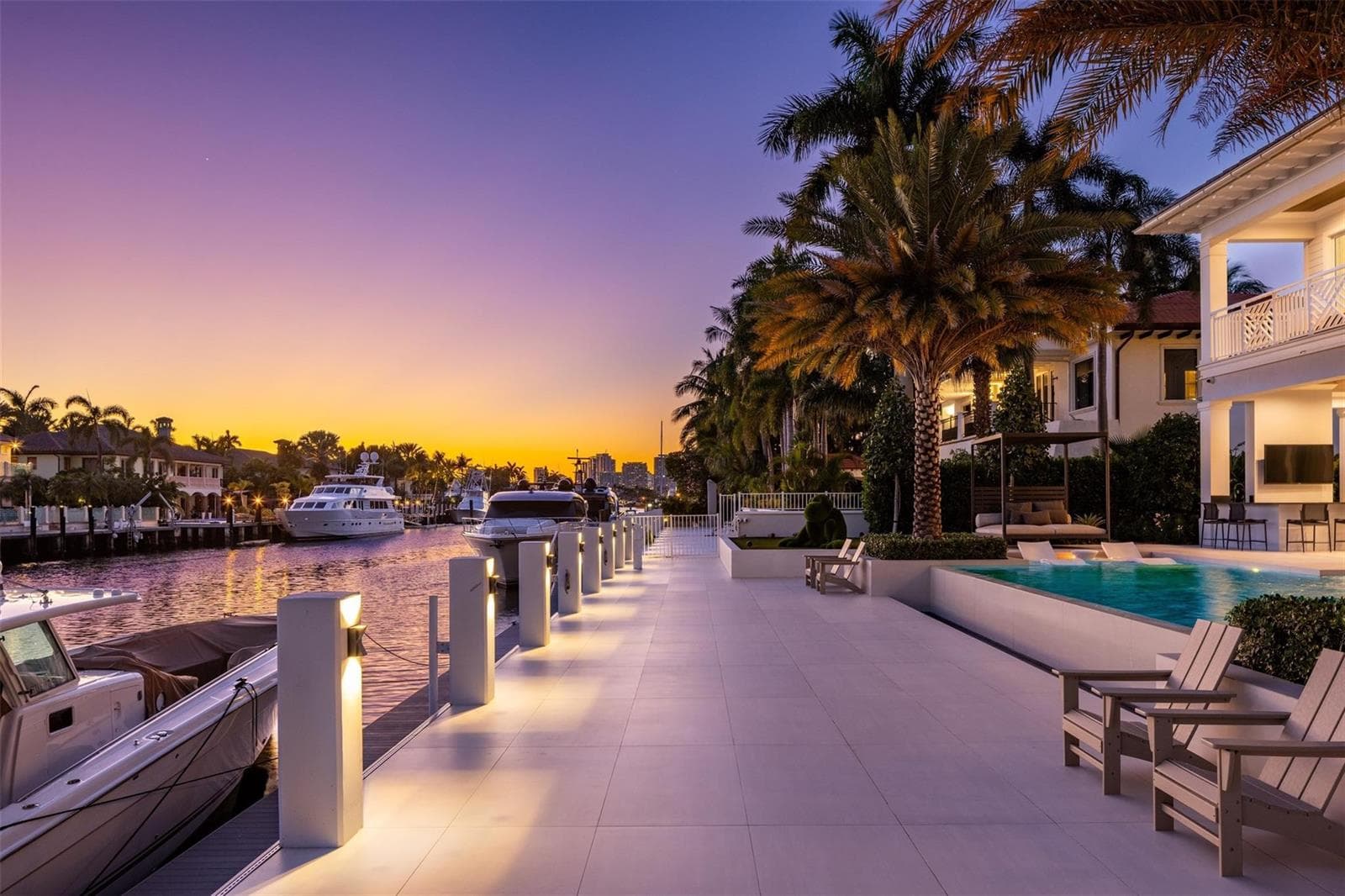 2520 Del Lago Dr