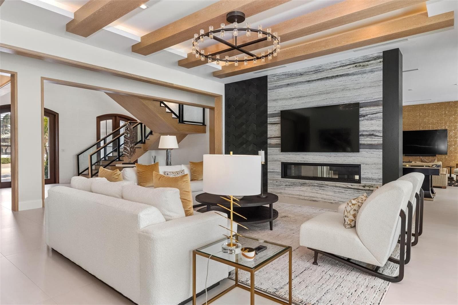 2520 Del Lago Dr