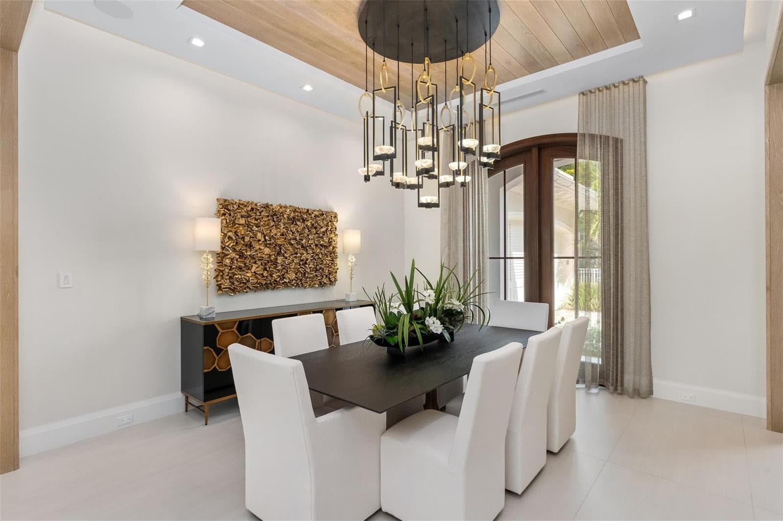 2520 Del Lago Dr