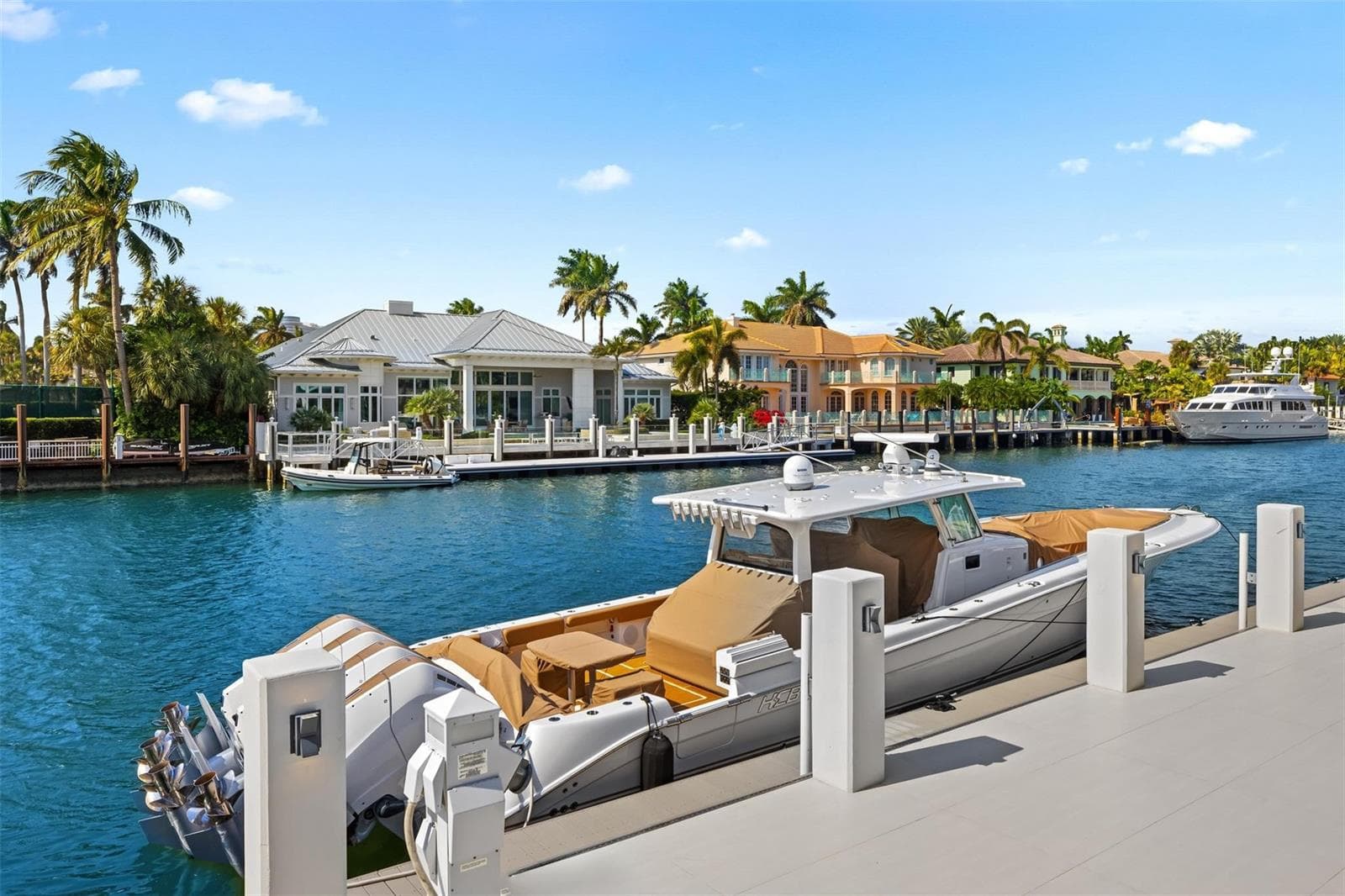 2520 Del Lago Dr