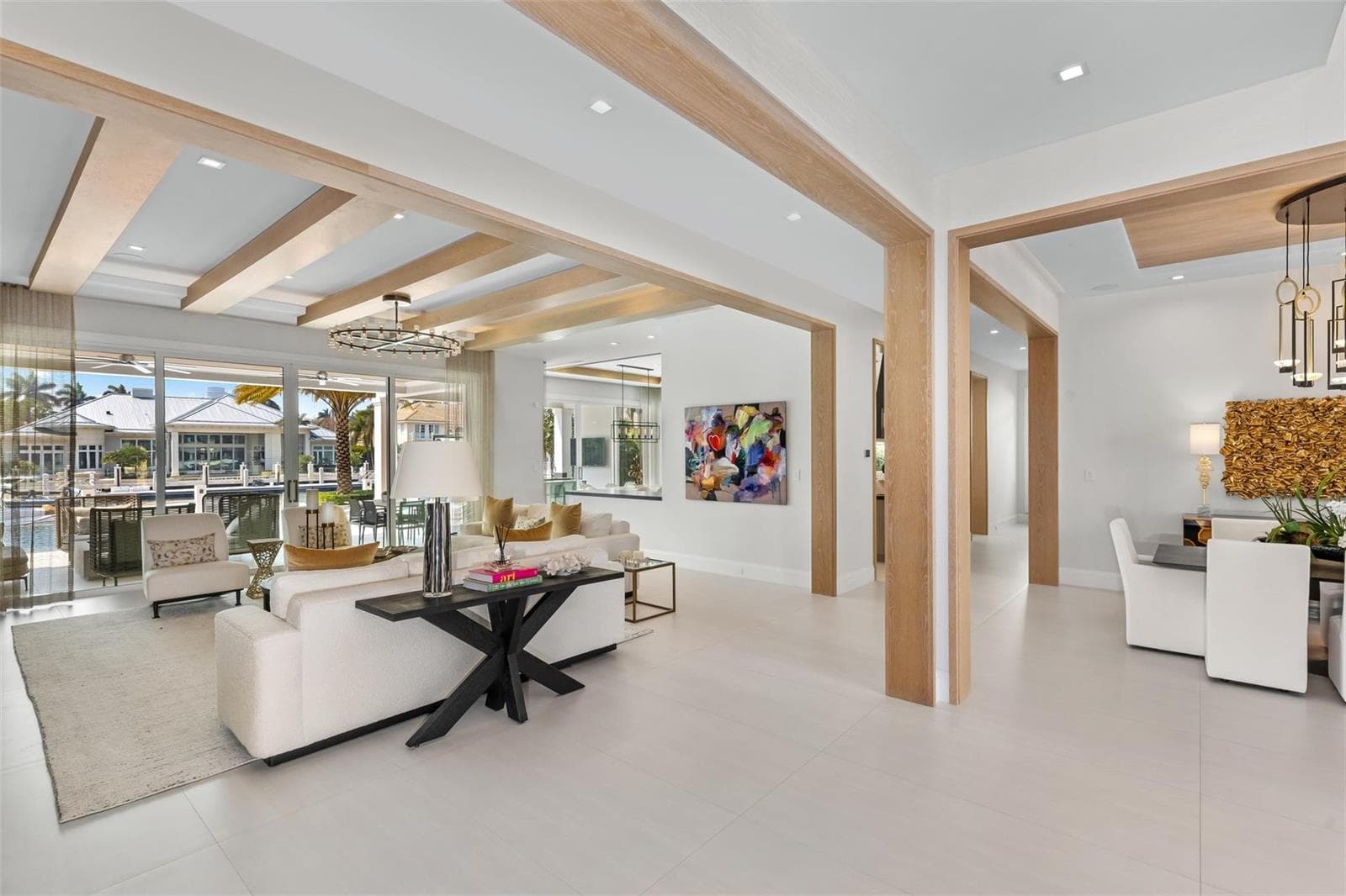 2520 Del Lago Dr