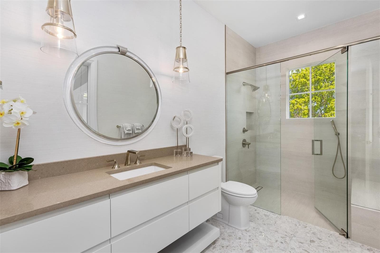 2520 Del Lago Dr