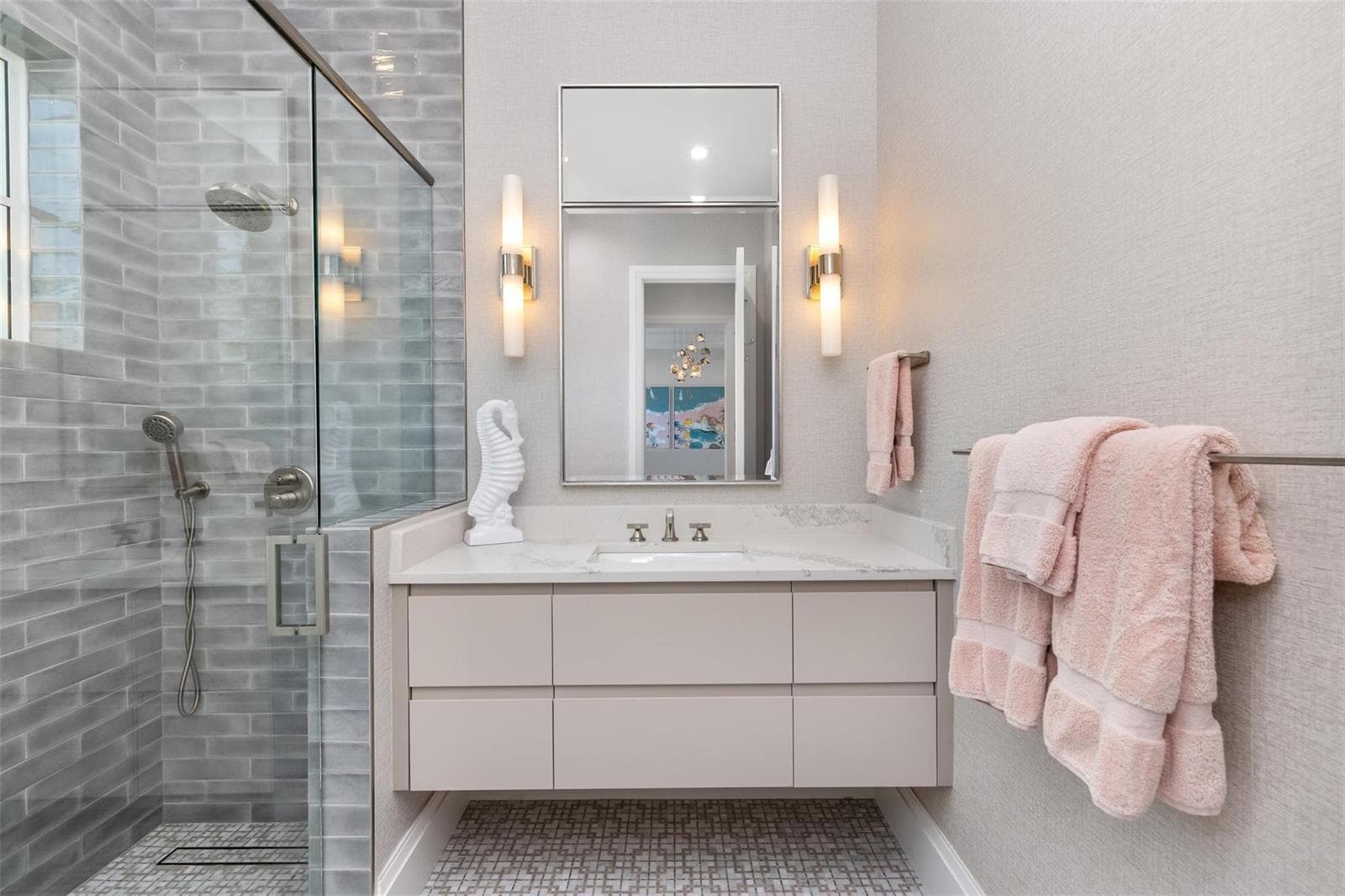 2520 Del Lago Dr