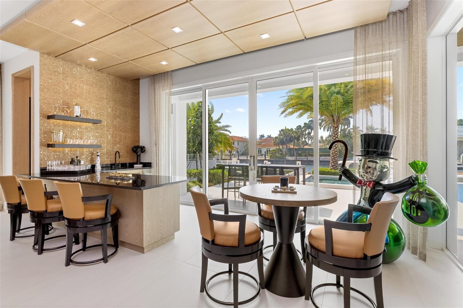 2520 Del Lago Dr