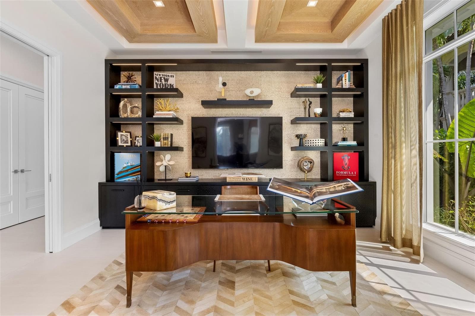 2520 Del Lago Dr