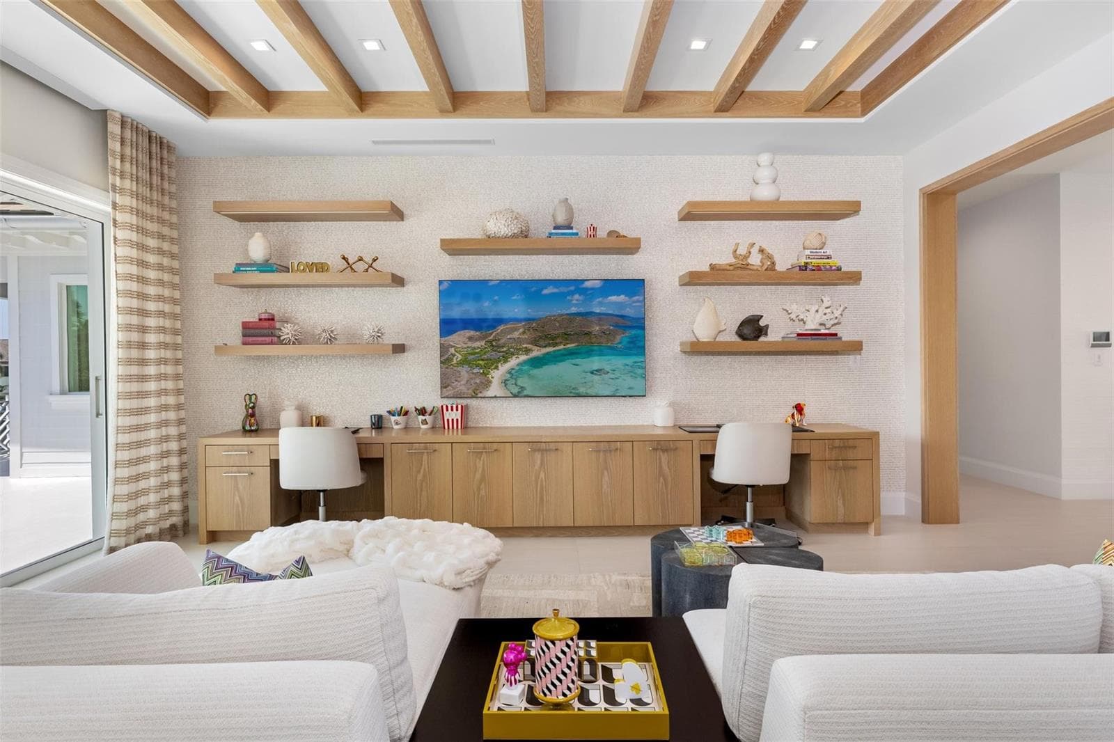 2520 Del Lago Dr