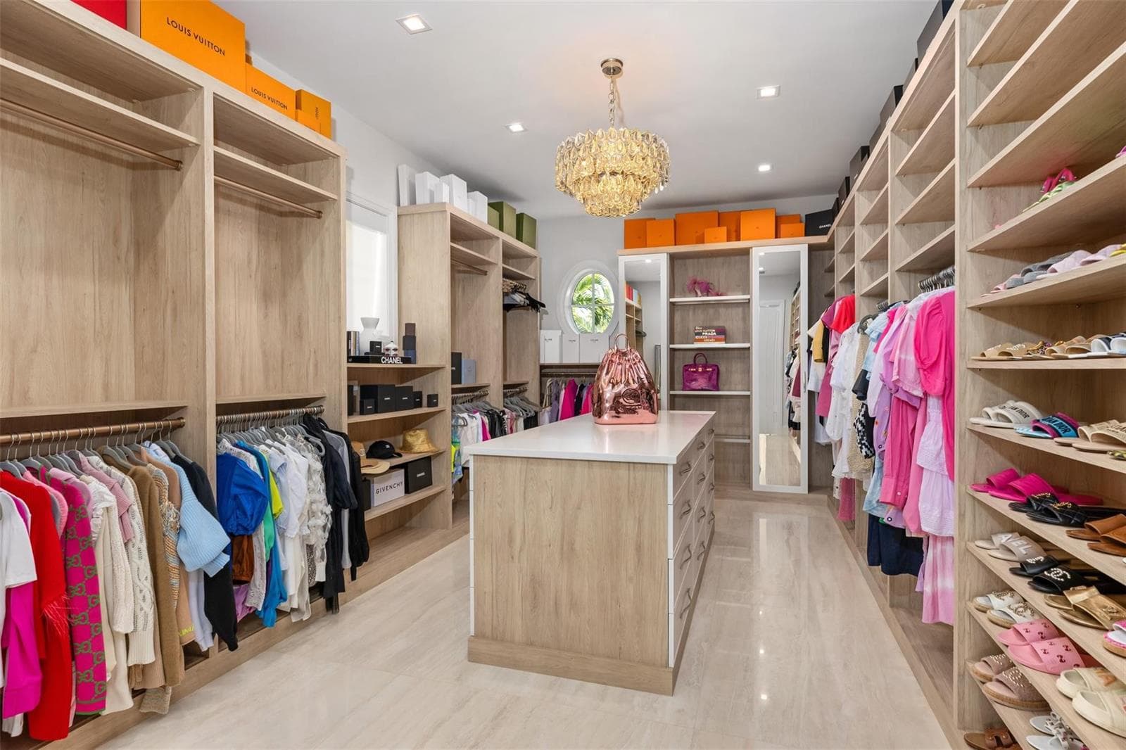 2520 Del Lago Dr