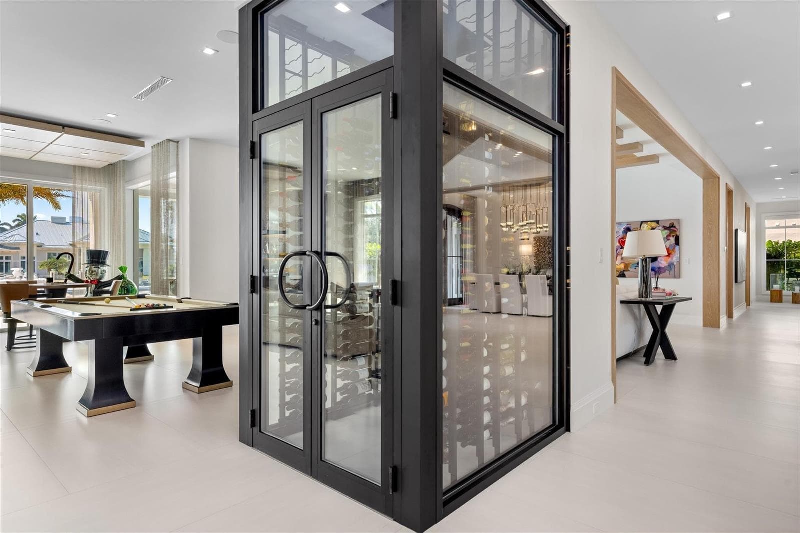 2520 Del Lago Dr
