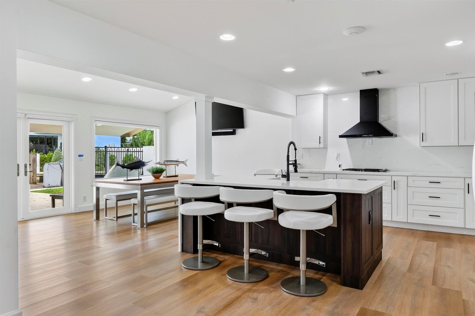 329 Isle of Capri Dr