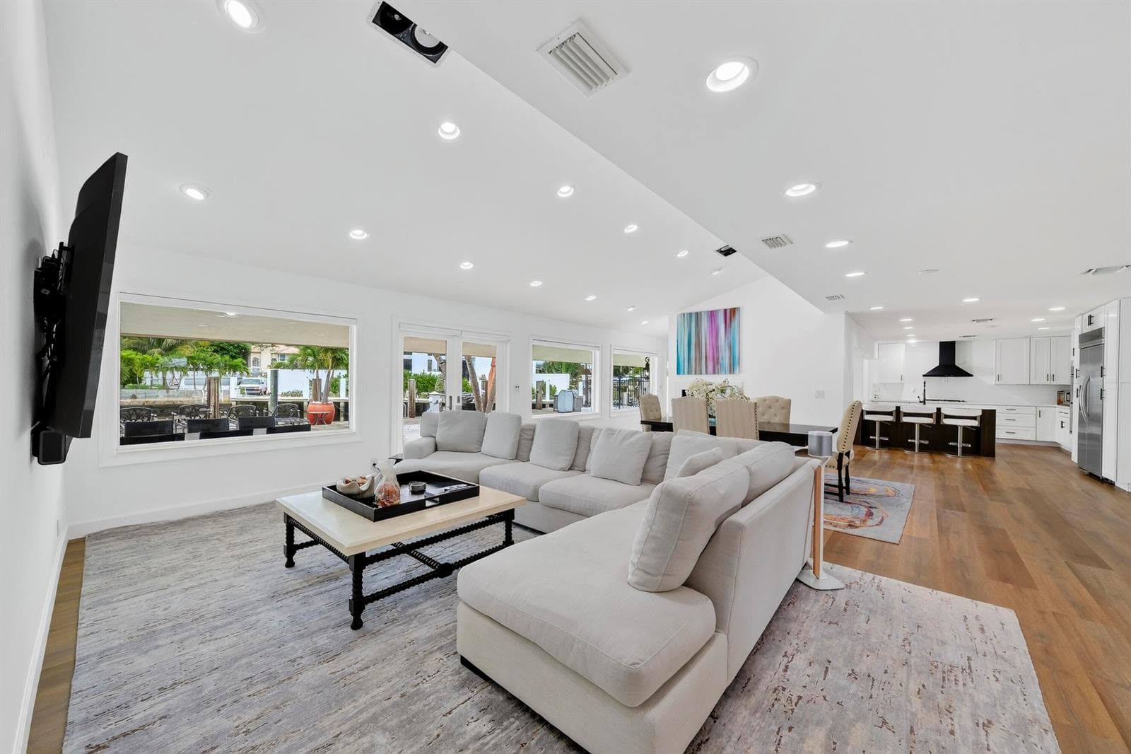 329 Isle of Capri Dr