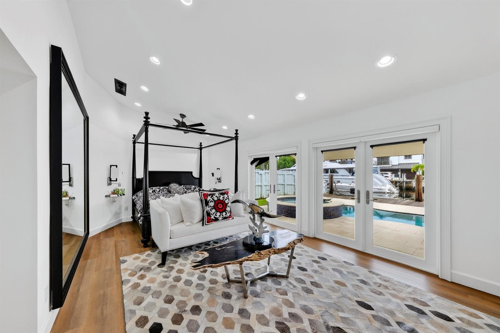 329 Isle of Capri Dr