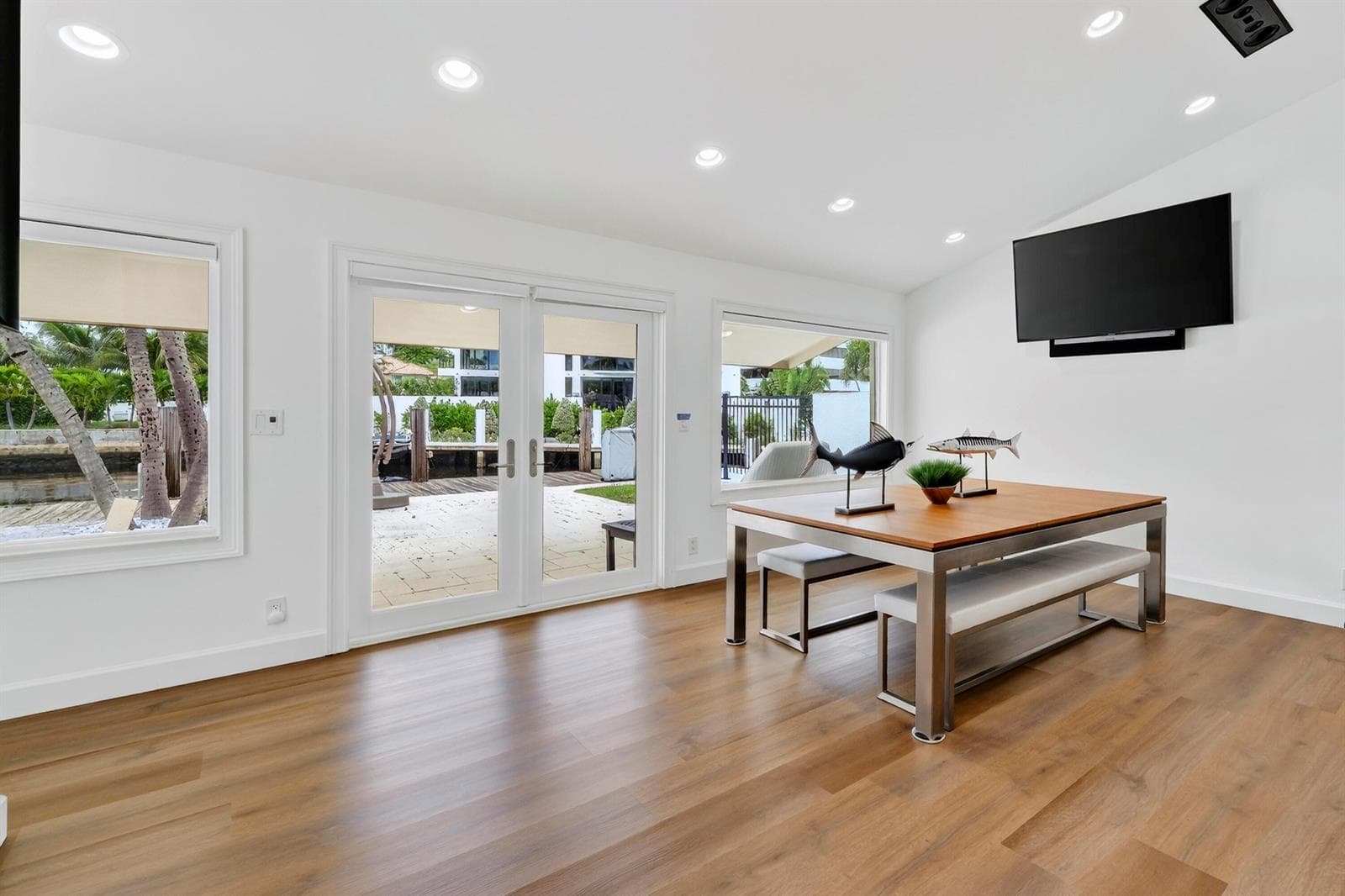 329 Isle of Capri Dr