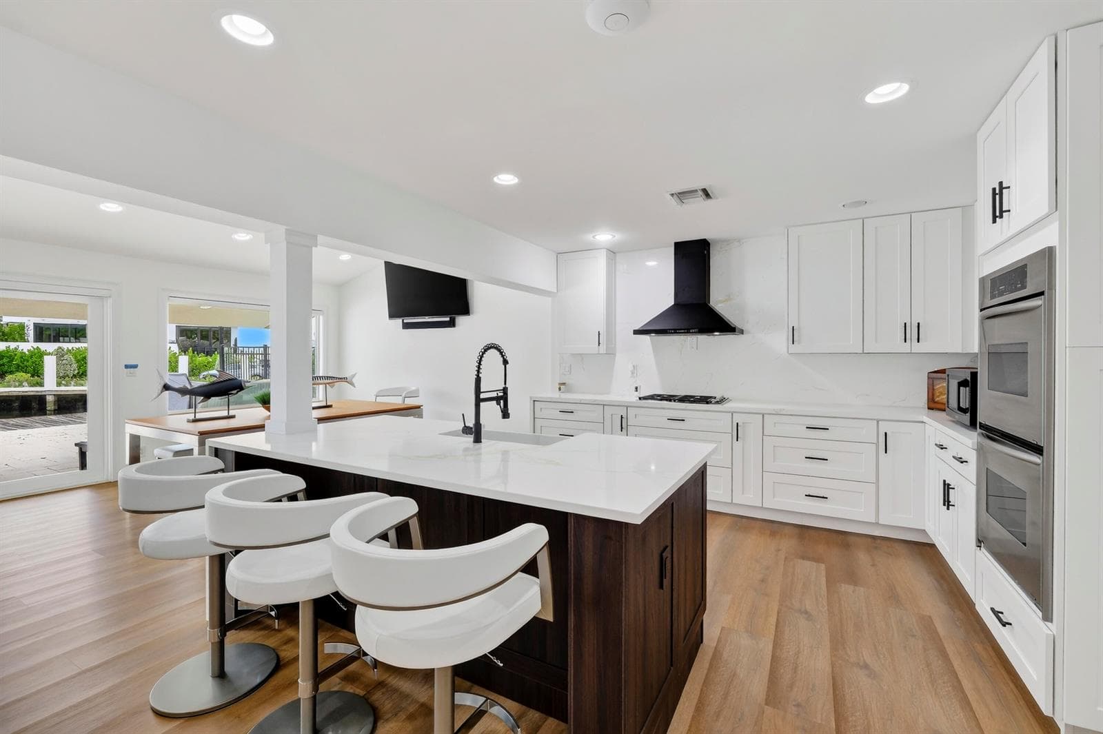 329 Isle of Capri Dr
