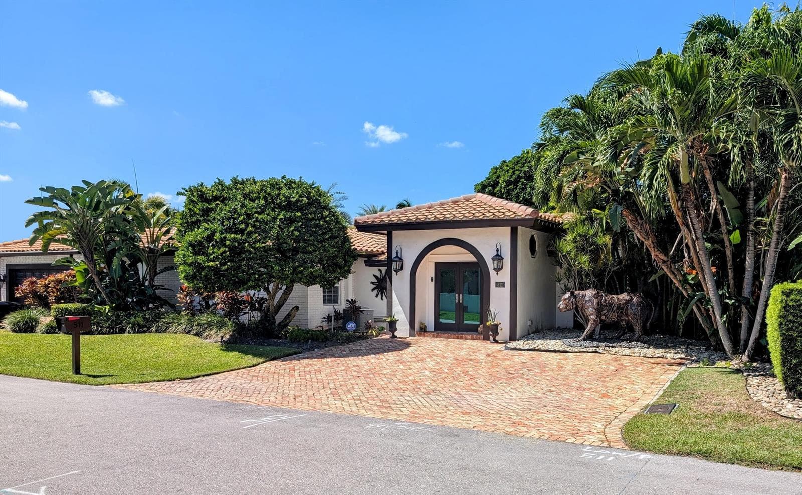 511 Lido Dr