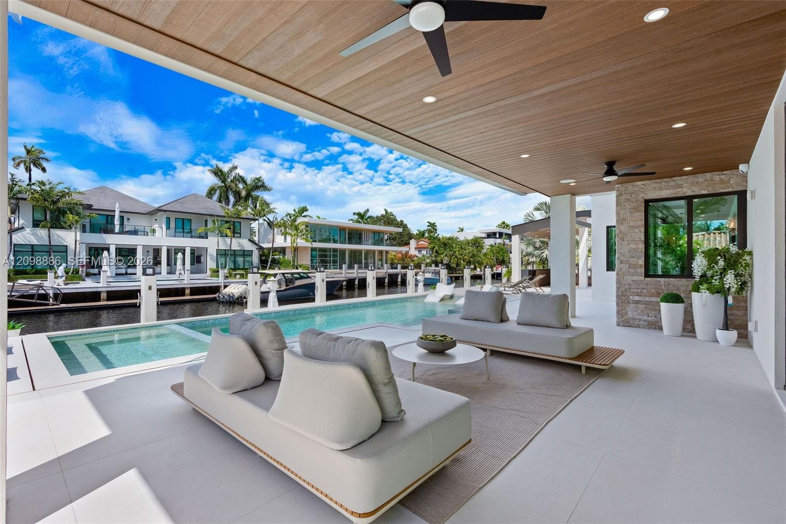 441 Isle of Palms Dr