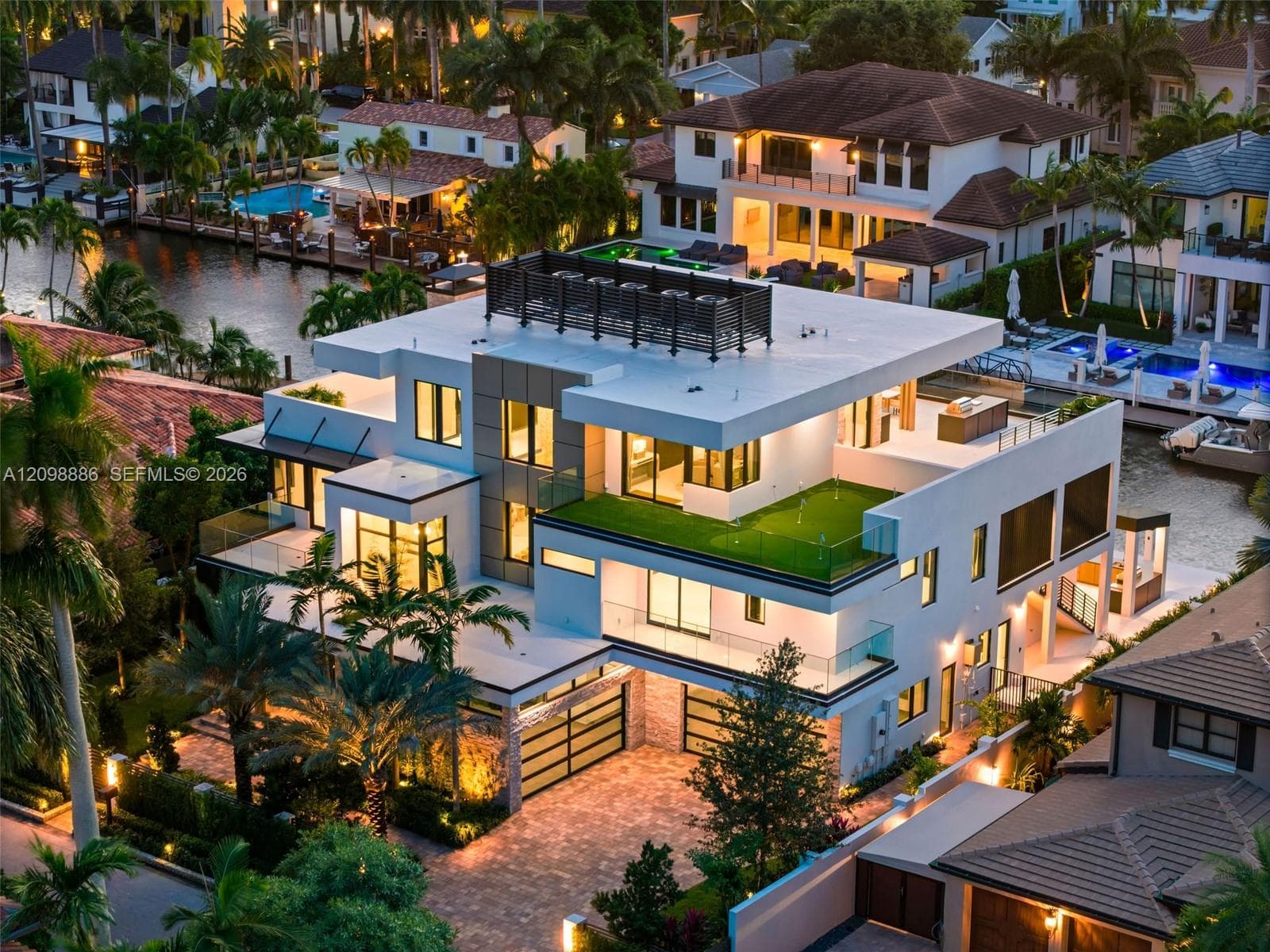 441 Isle of Palms Dr