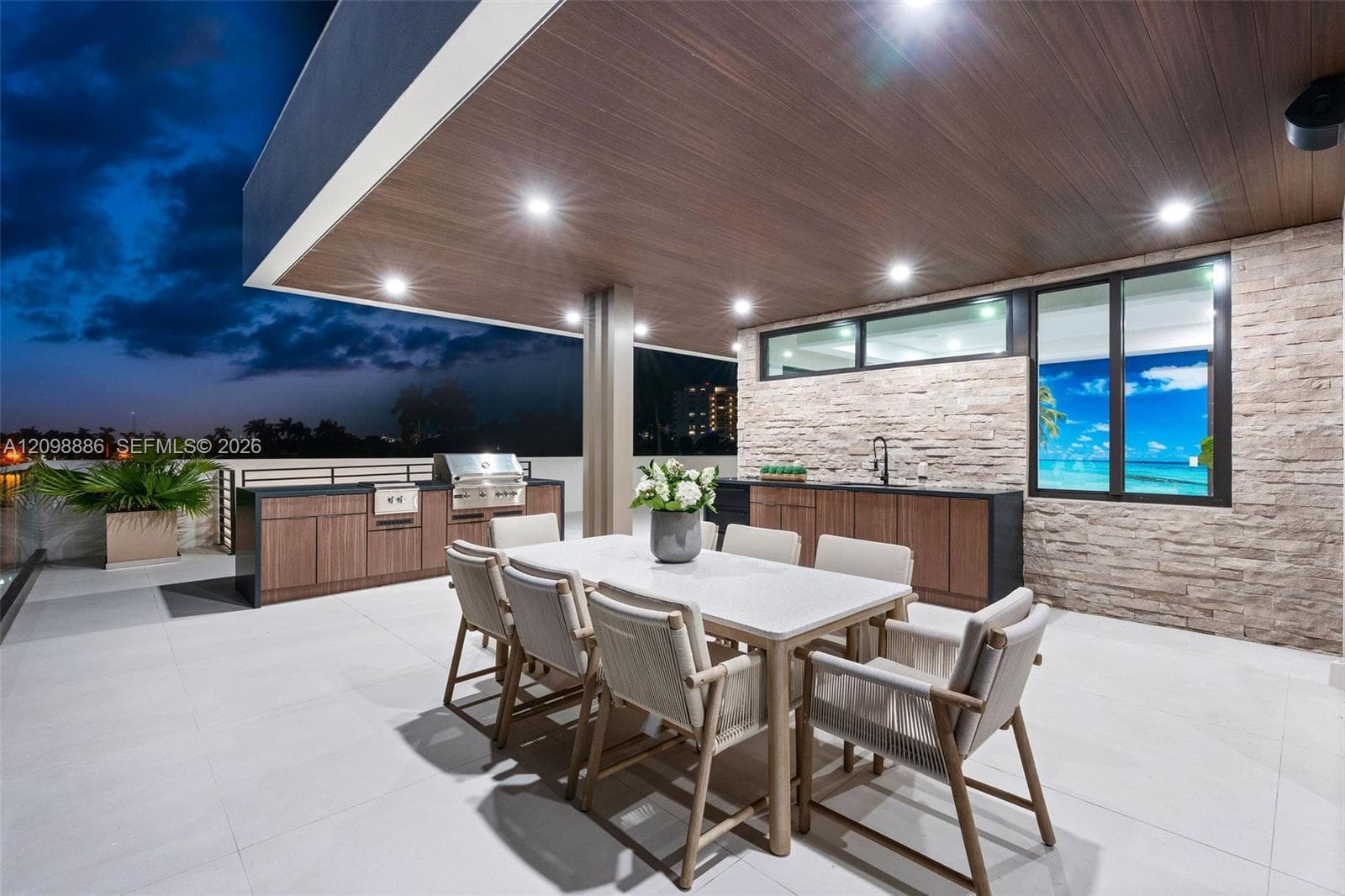 441 Isle of Palms Dr