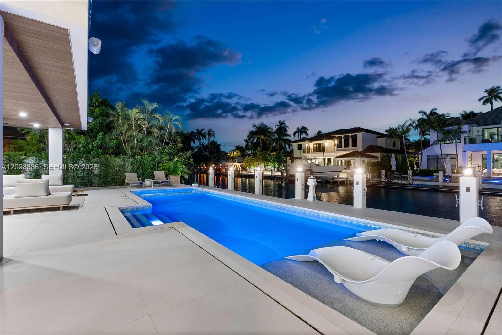 441 Isle of Palms Dr