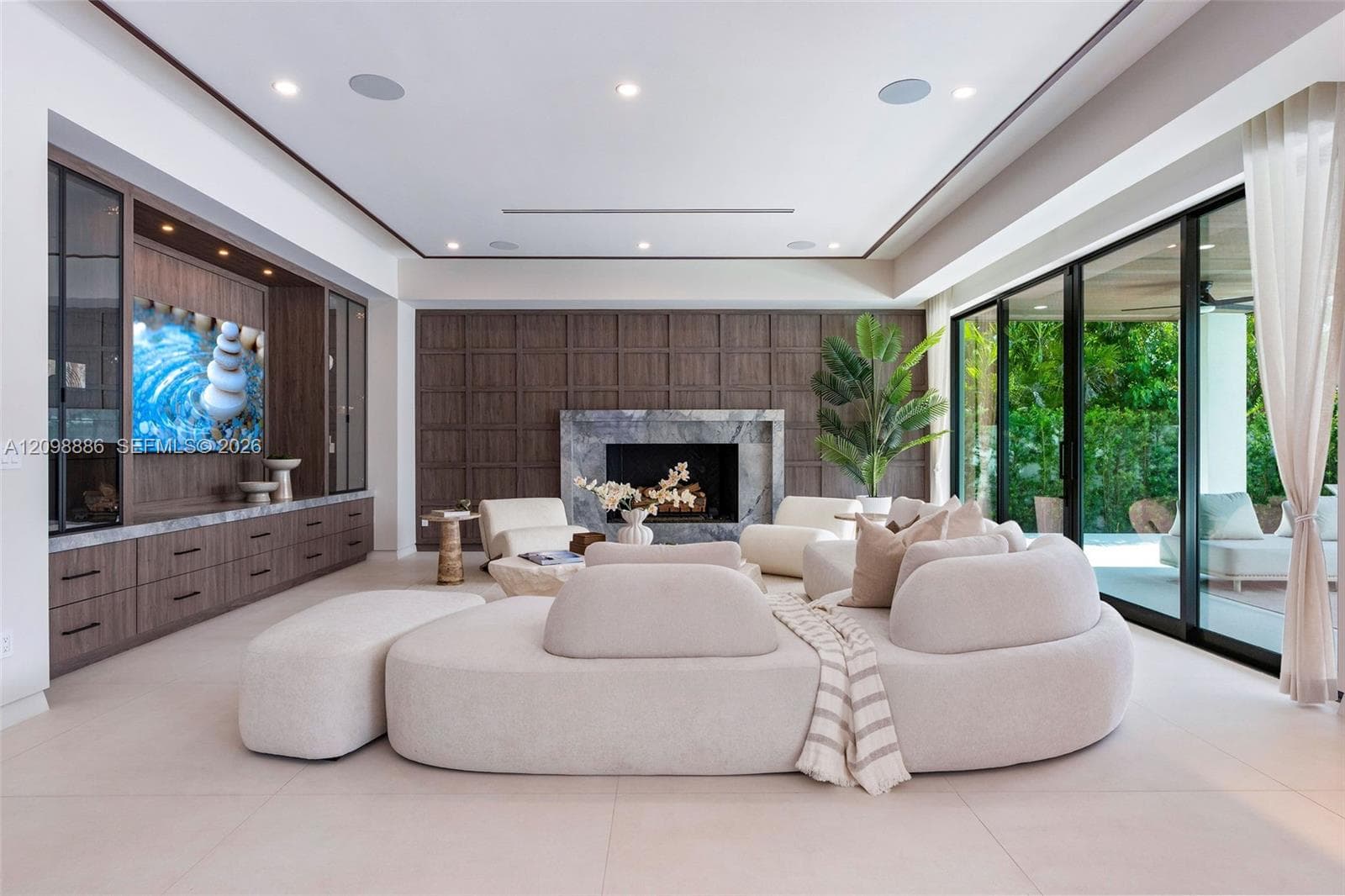 441 Isle of Palms Dr