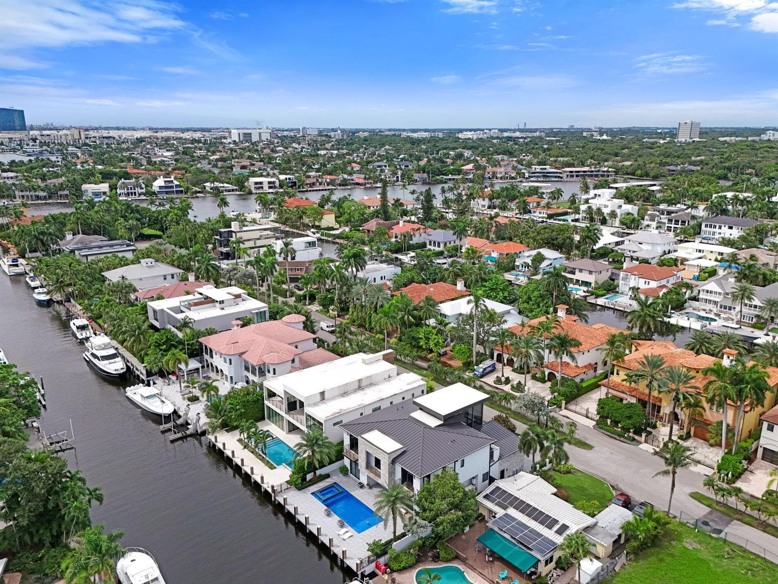 424 Coconut Isle Dr