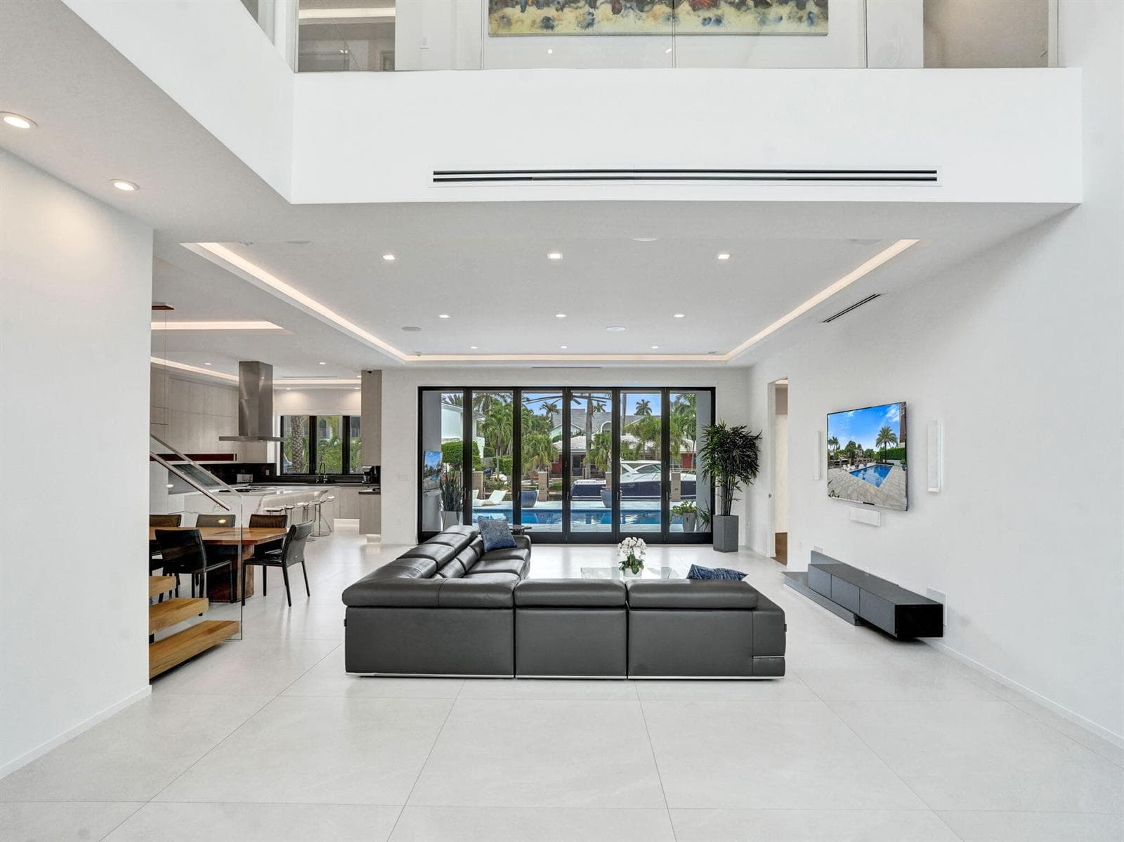 424 Coconut Isle Dr