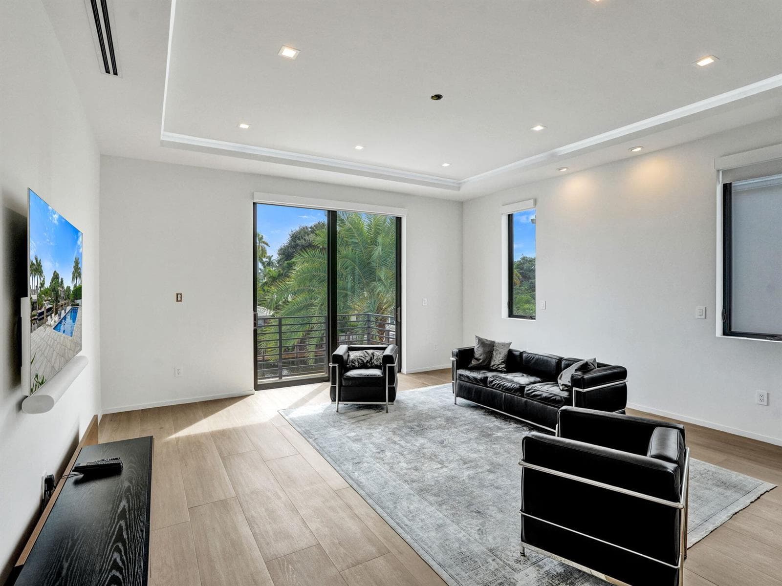 424 Coconut Isle Dr