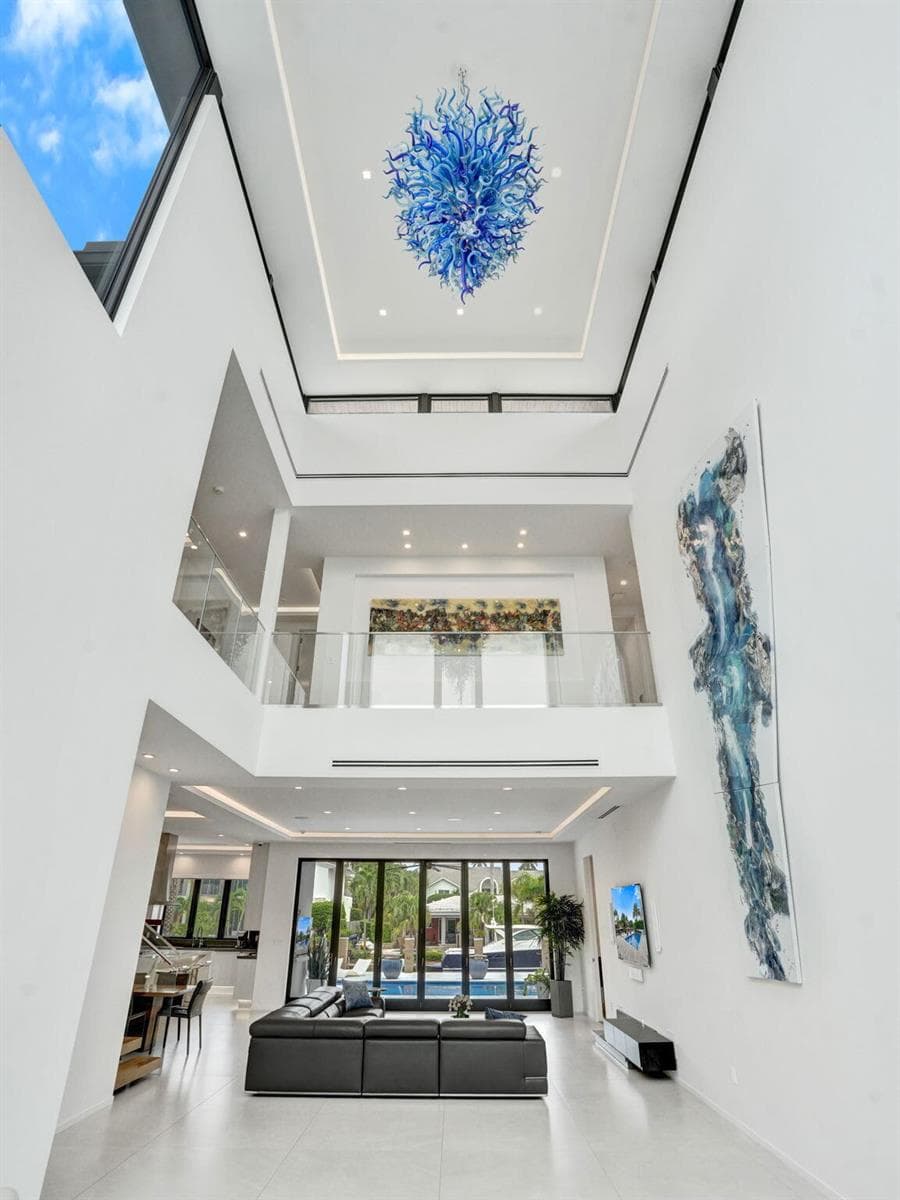 424 Coconut Isle Dr