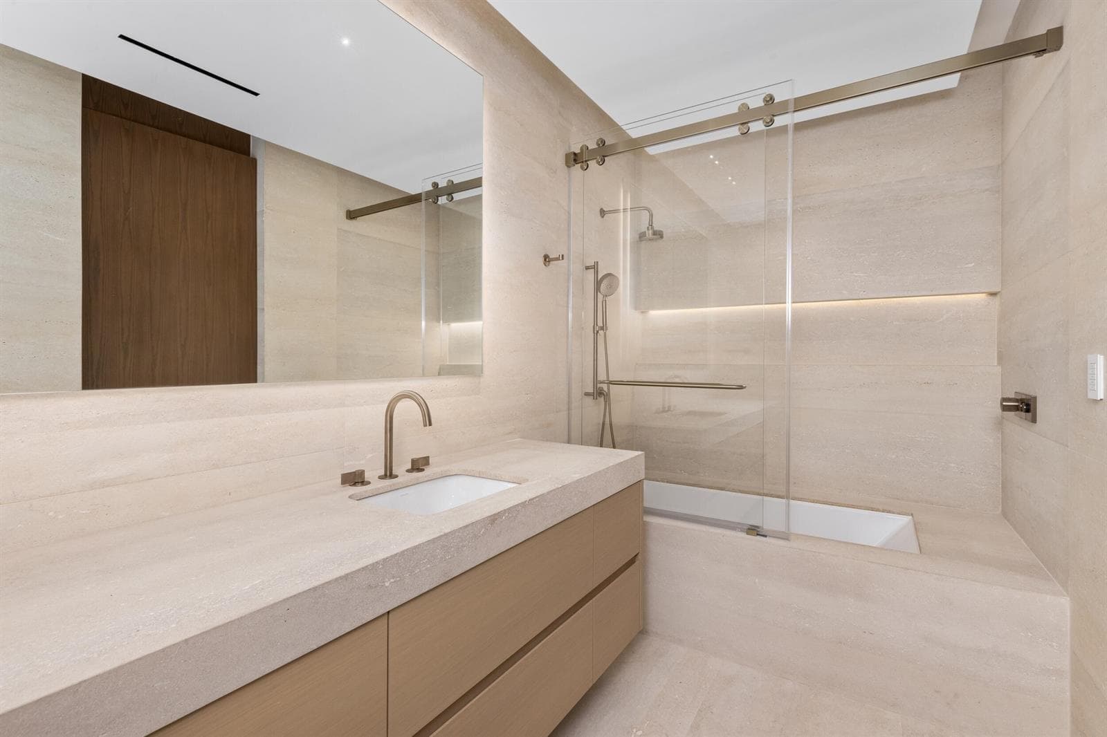 97 Nurmi Dr