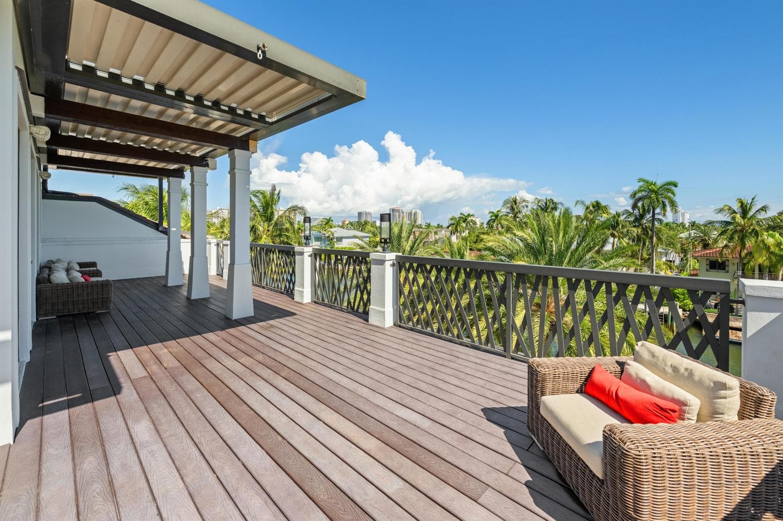 720 Isle of Palms Dr
