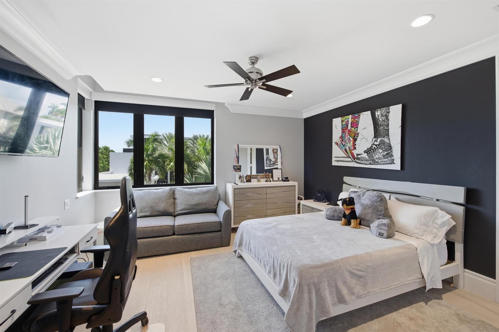 720 Isle of Palms Dr