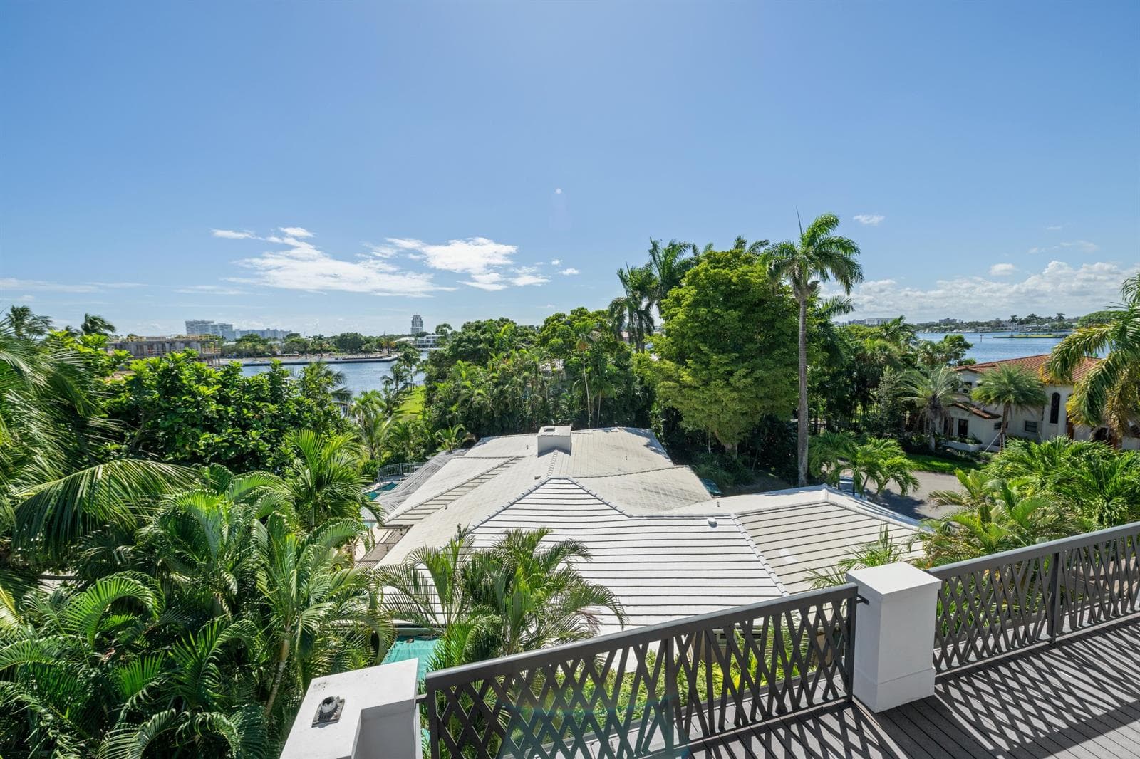 720 Isle of Palms Dr