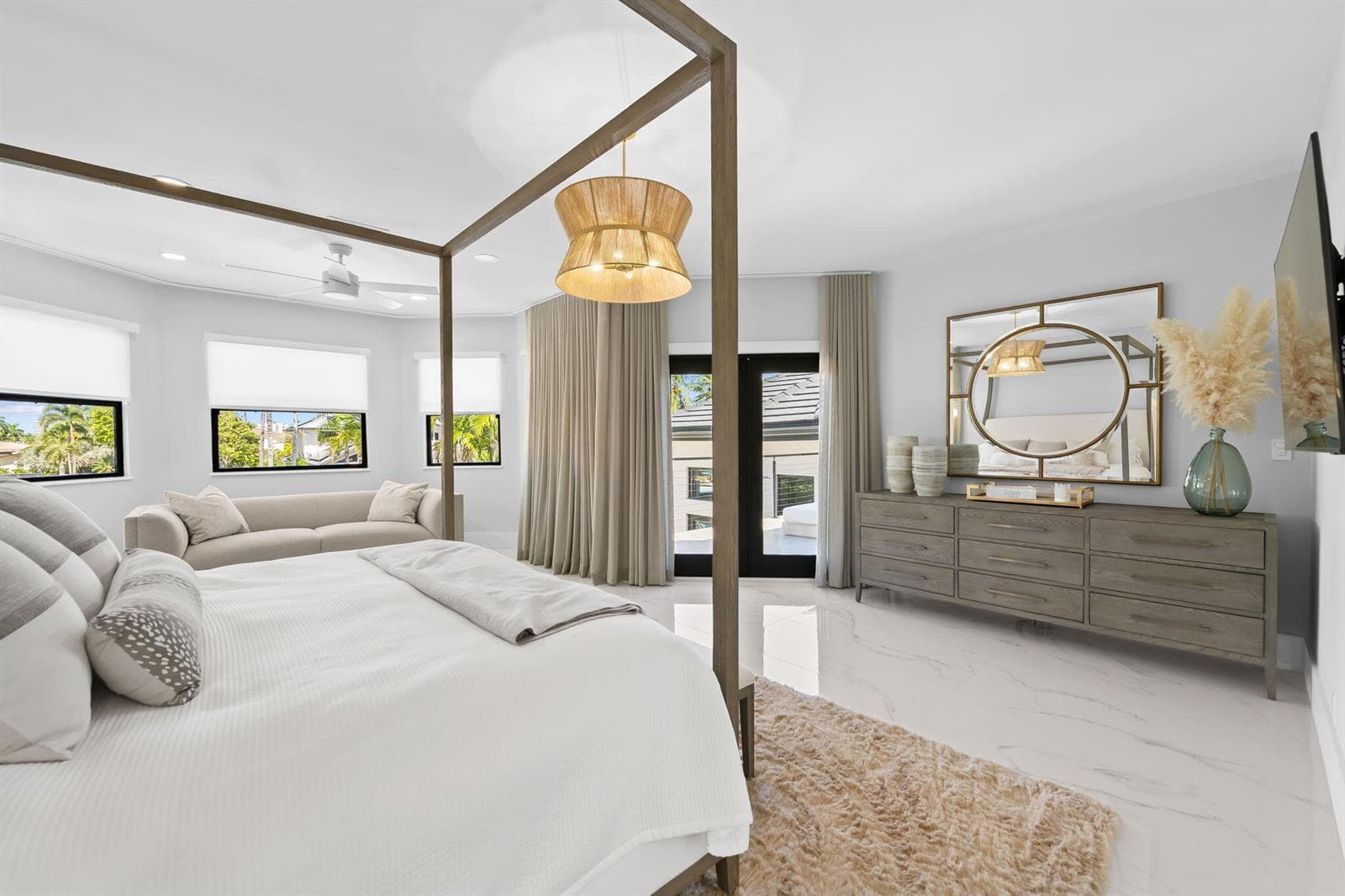 2525 Sea Island Dr