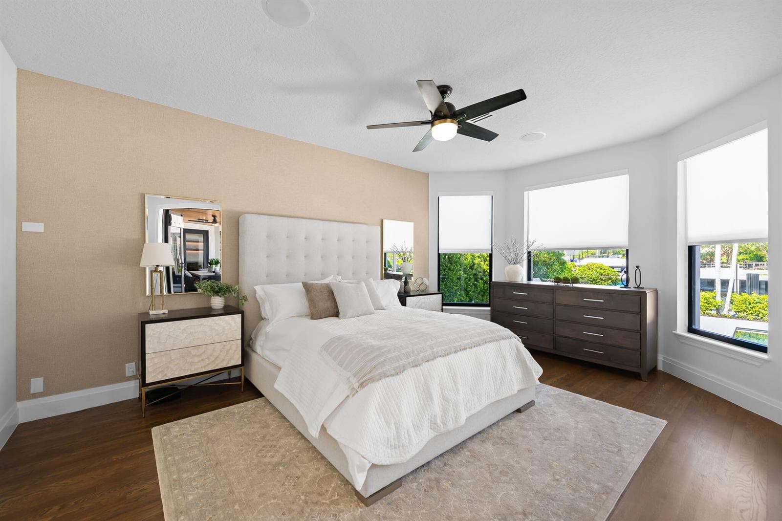 2525 Sea Island Dr
