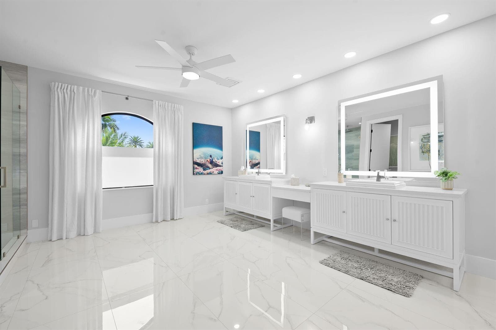 2525 Sea Island Dr