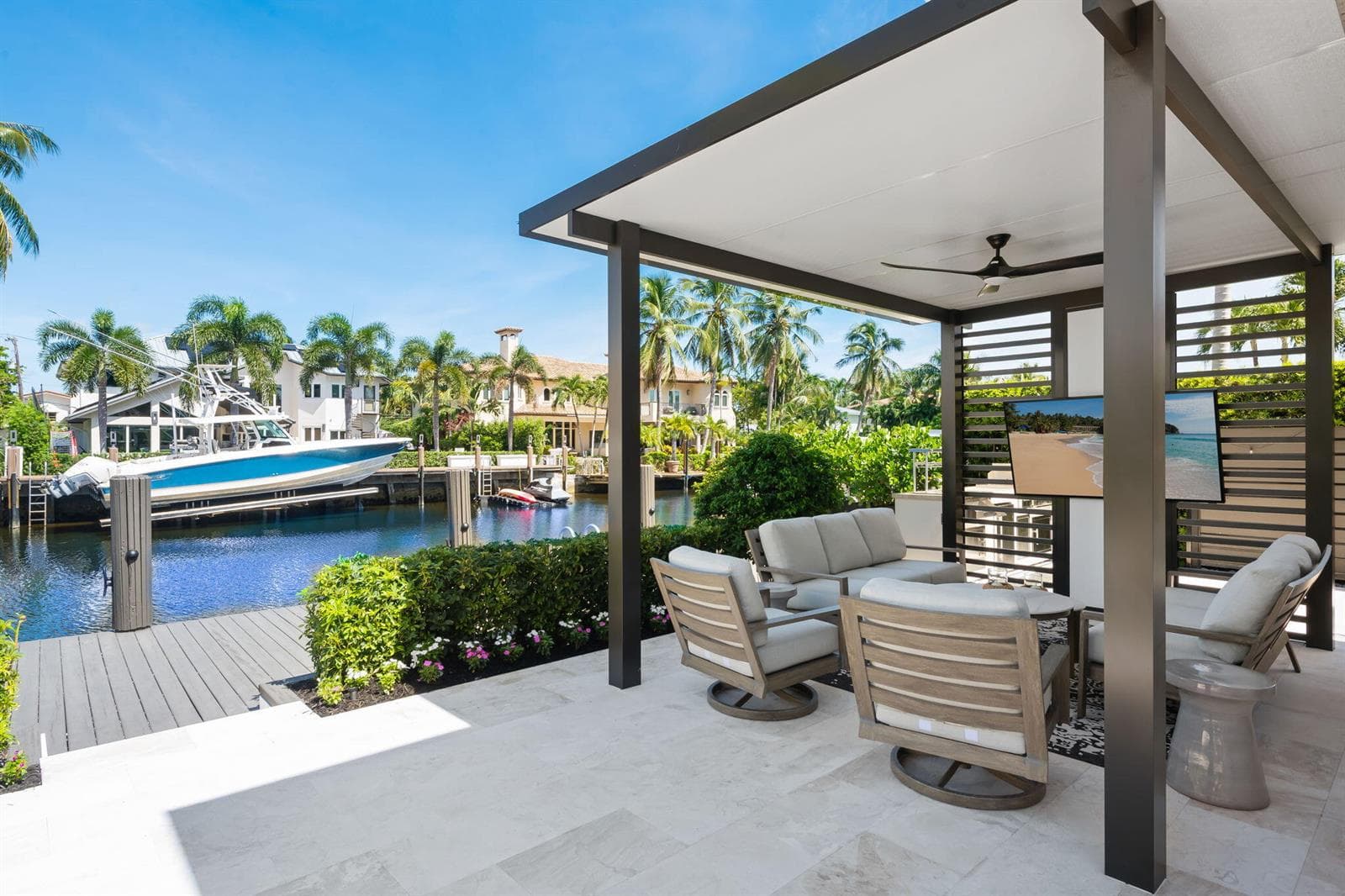 2525 Sea Island Dr