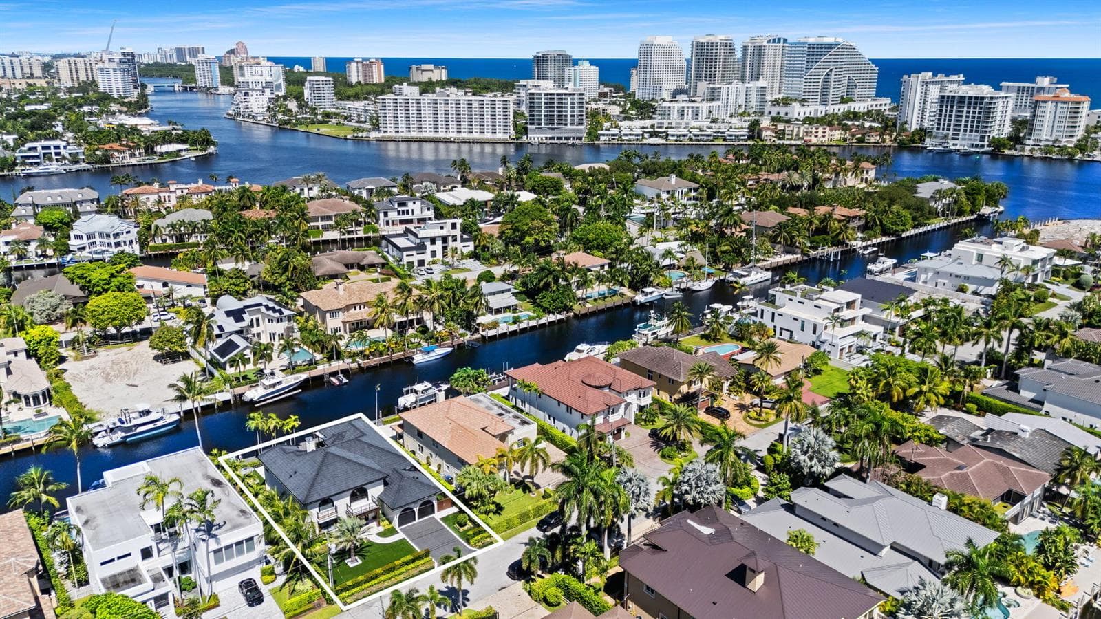 2525 Sea Island Dr