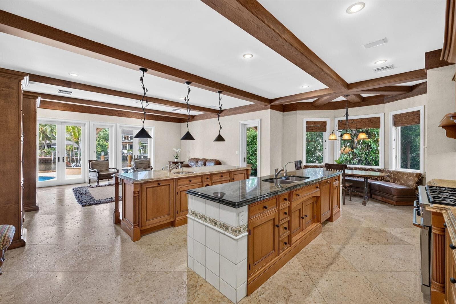 67 Royal Palm Dr
