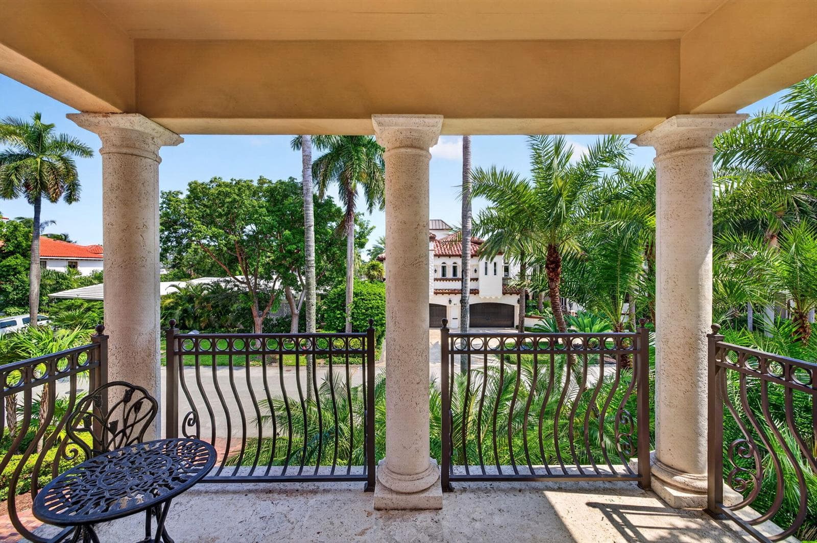 67 Royal Palm Dr