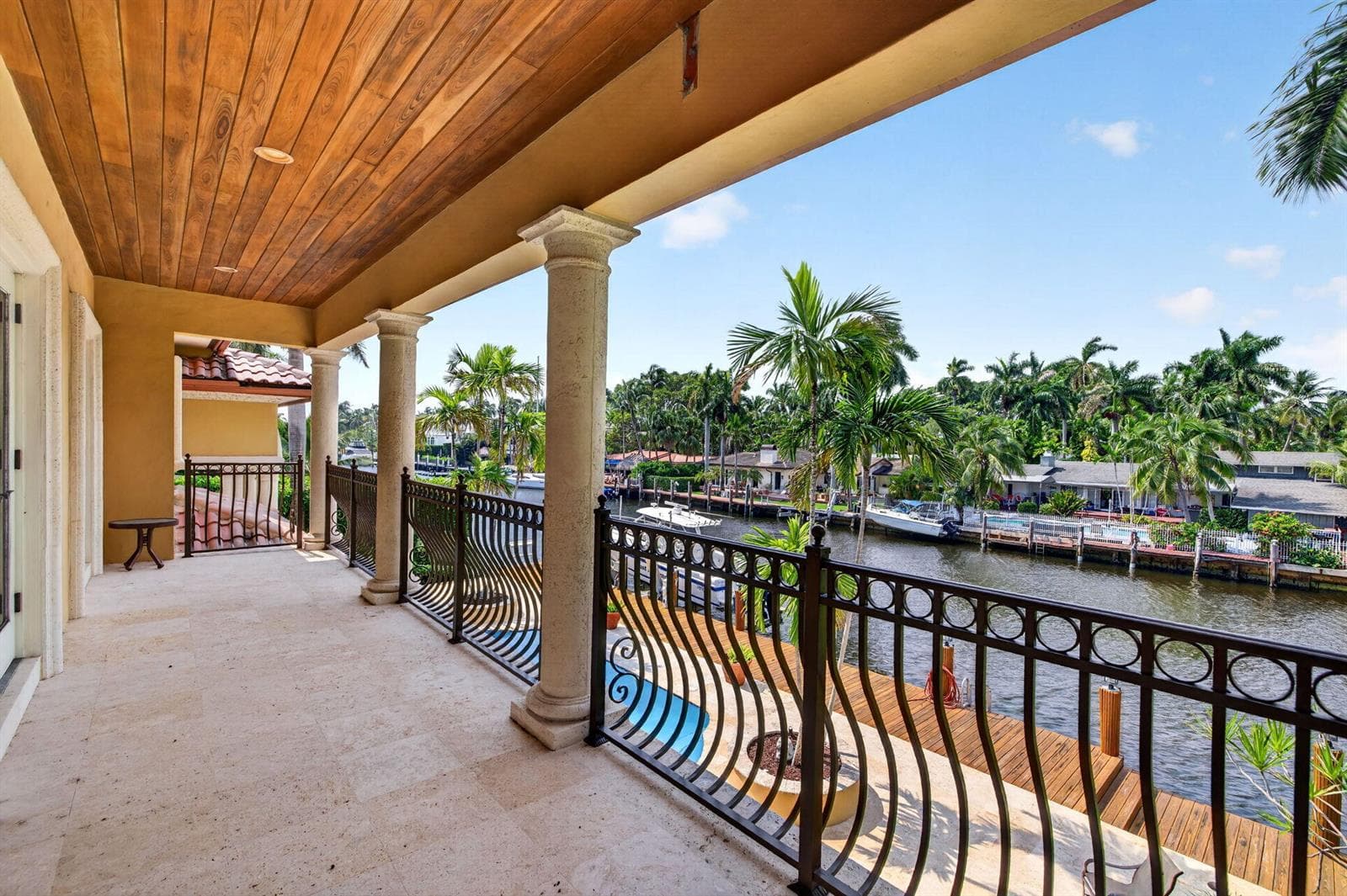 67 Royal Palm Dr