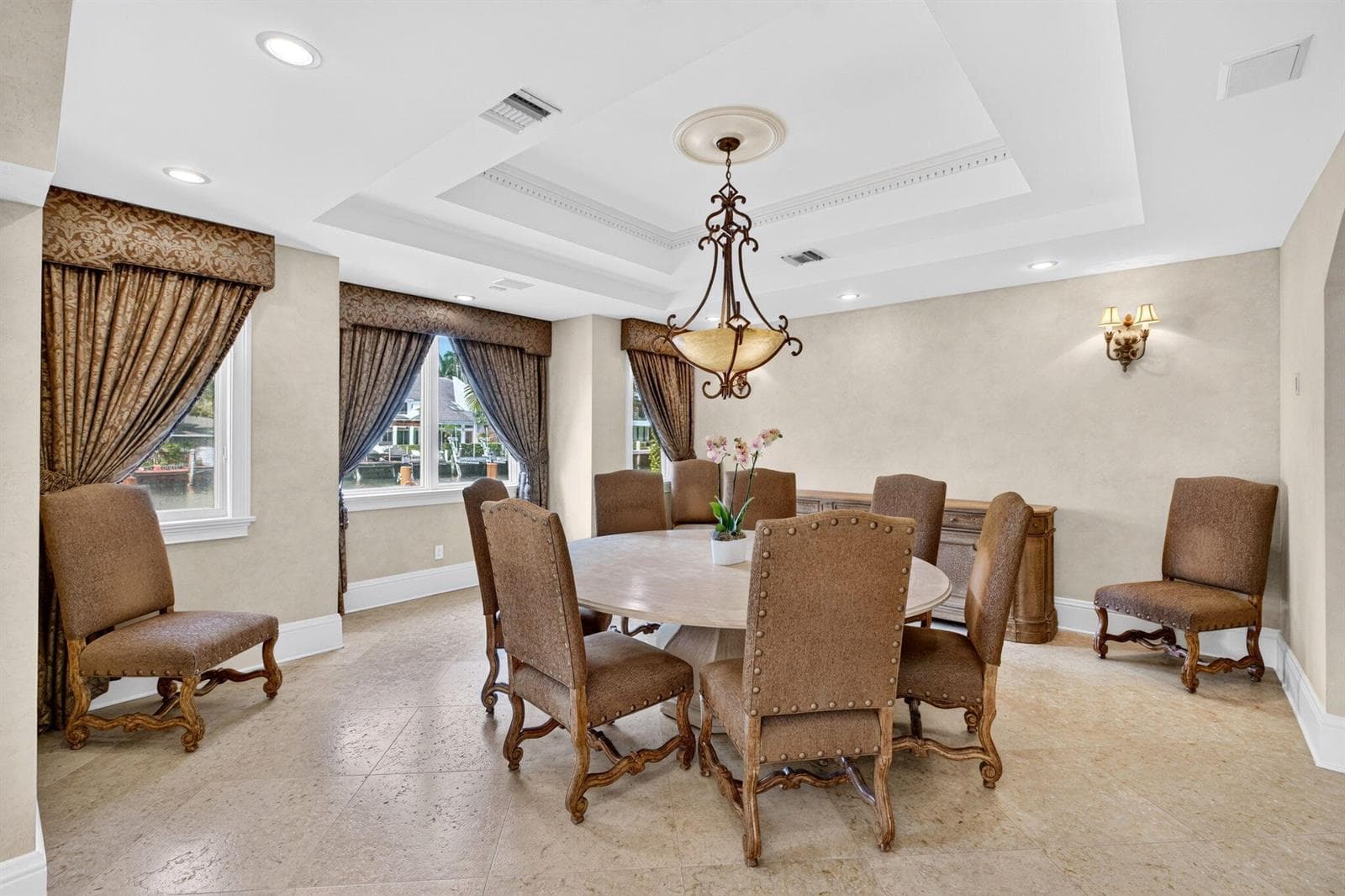 67 Royal Palm Dr
