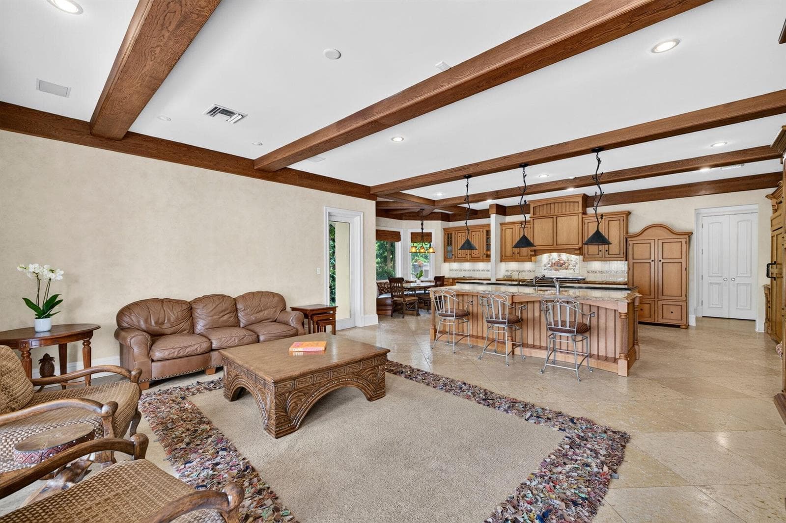 67 Royal Palm Dr