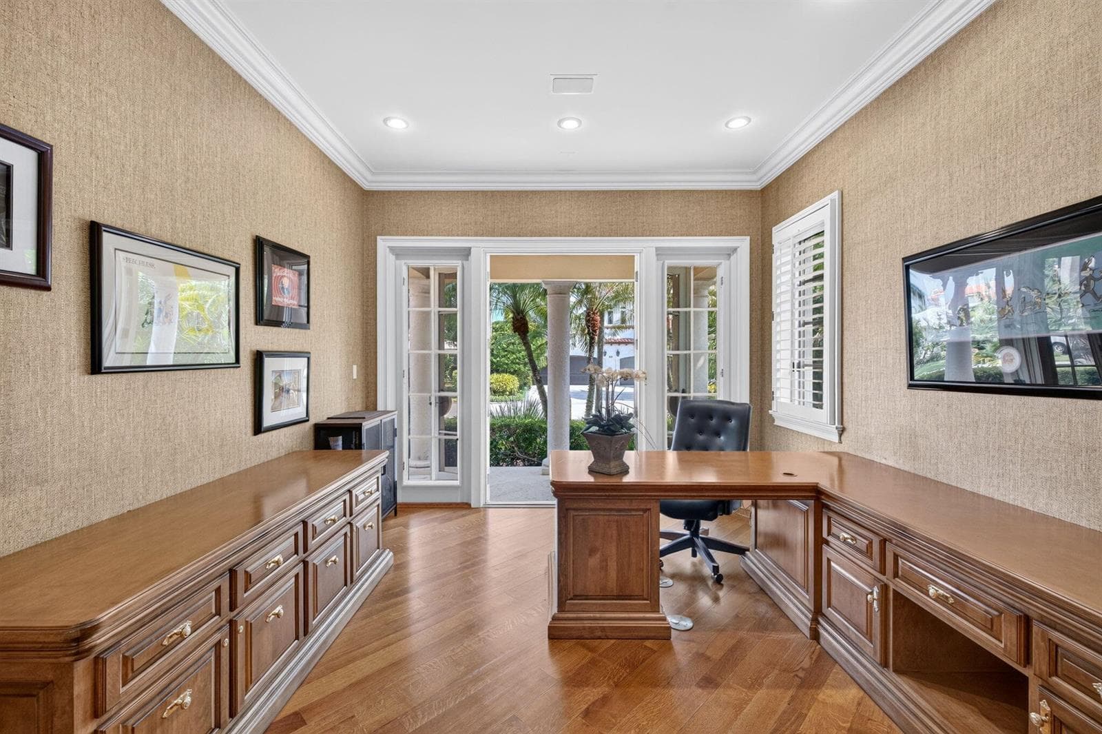 67 Royal Palm Dr