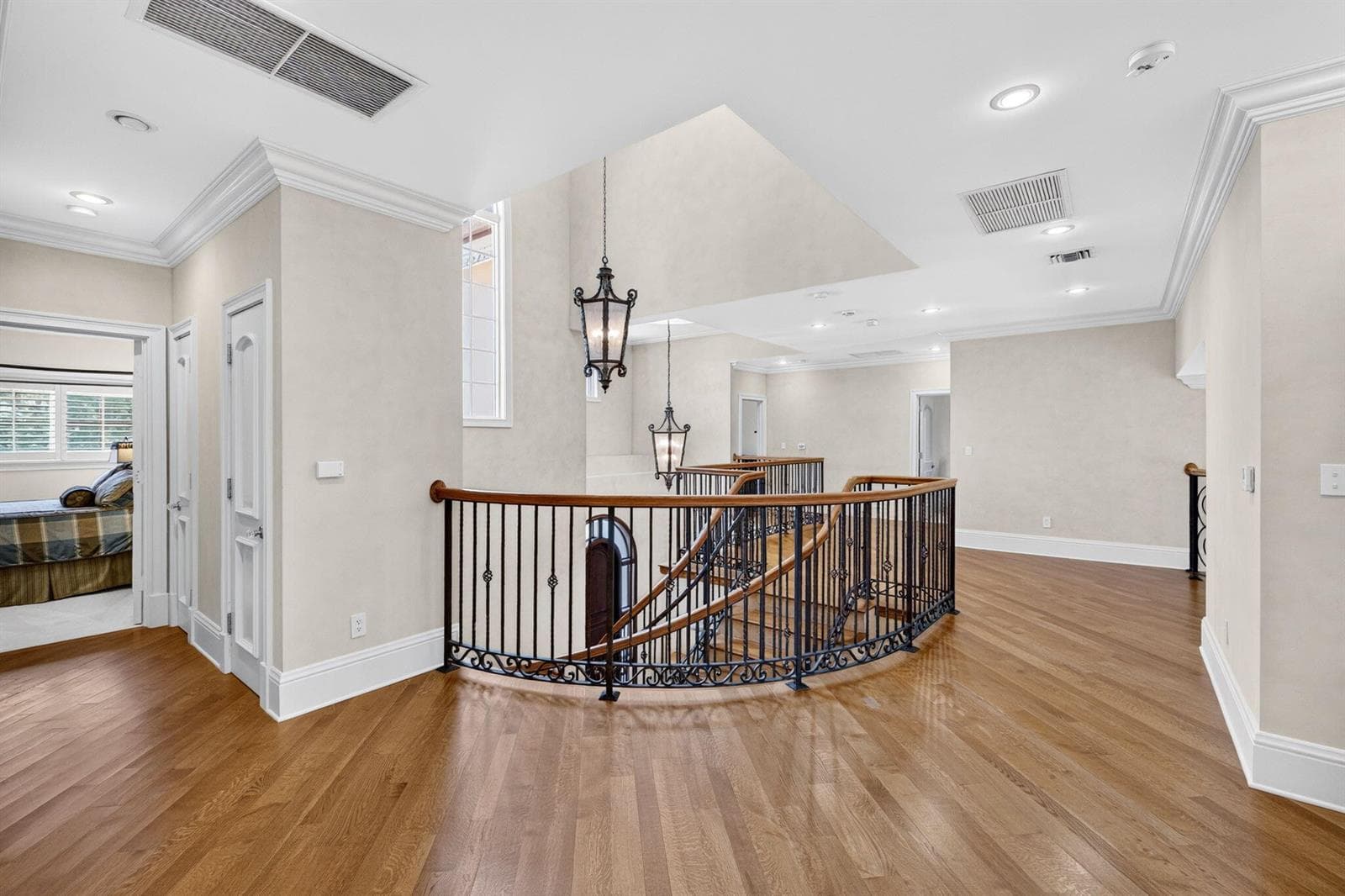 67 Royal Palm Dr