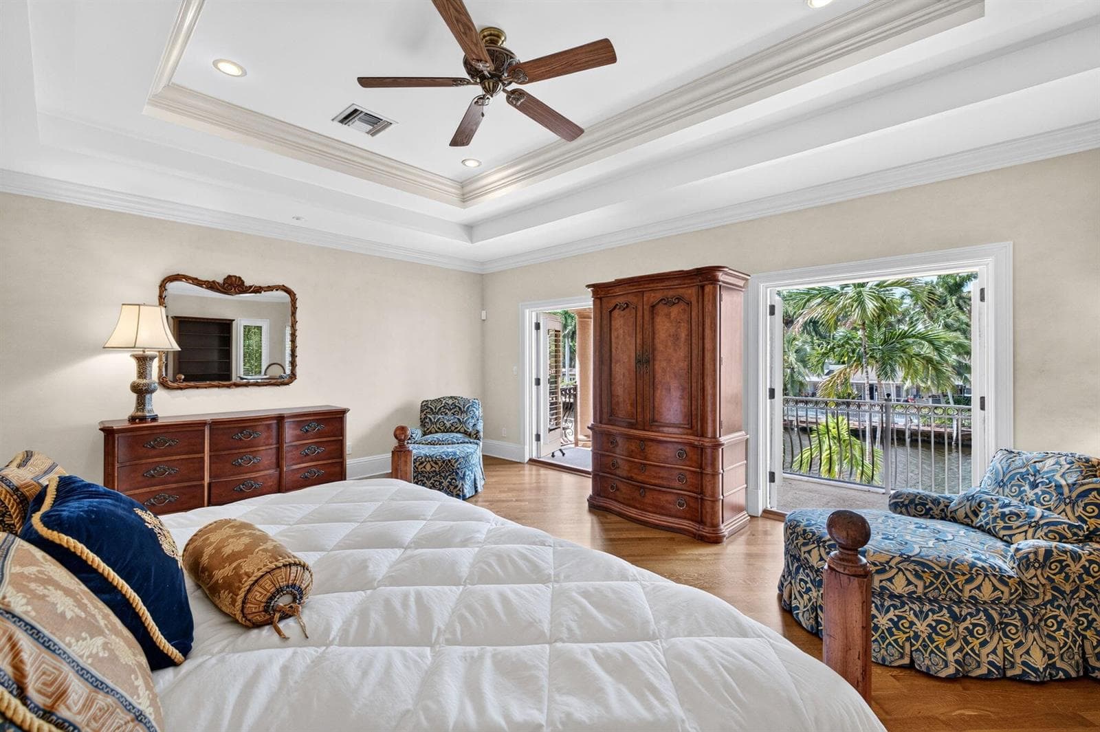 67 Royal Palm Dr