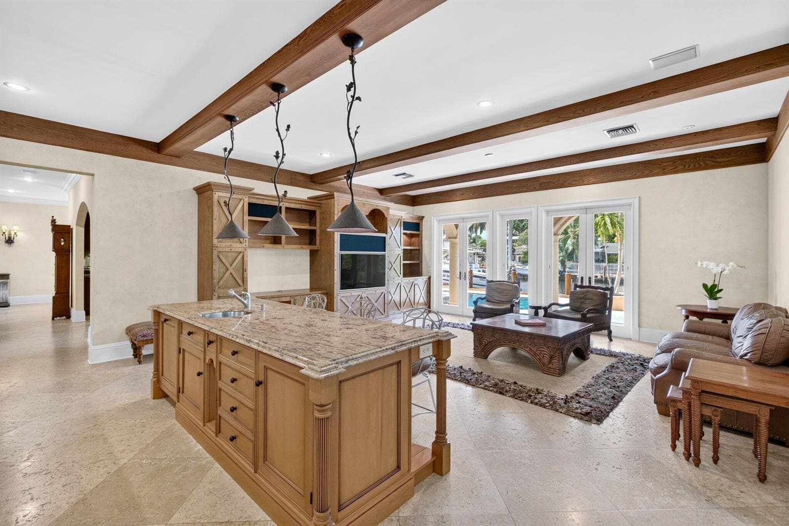 67 Royal Palm Dr