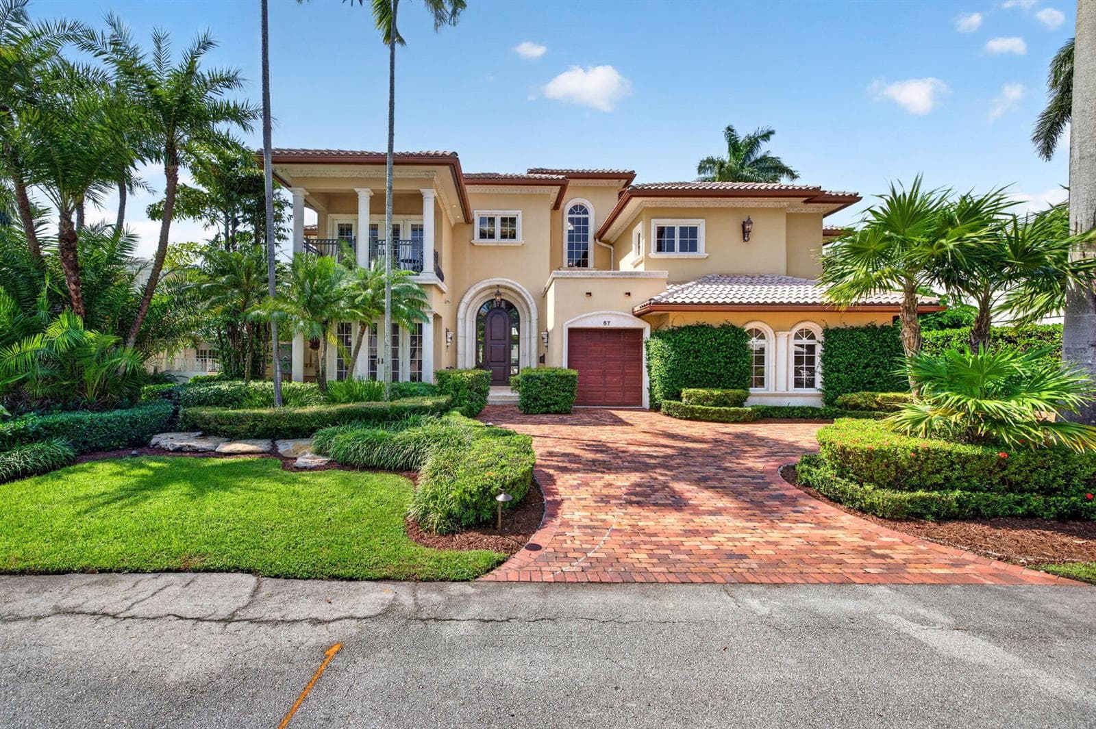 67 Royal Palm Dr