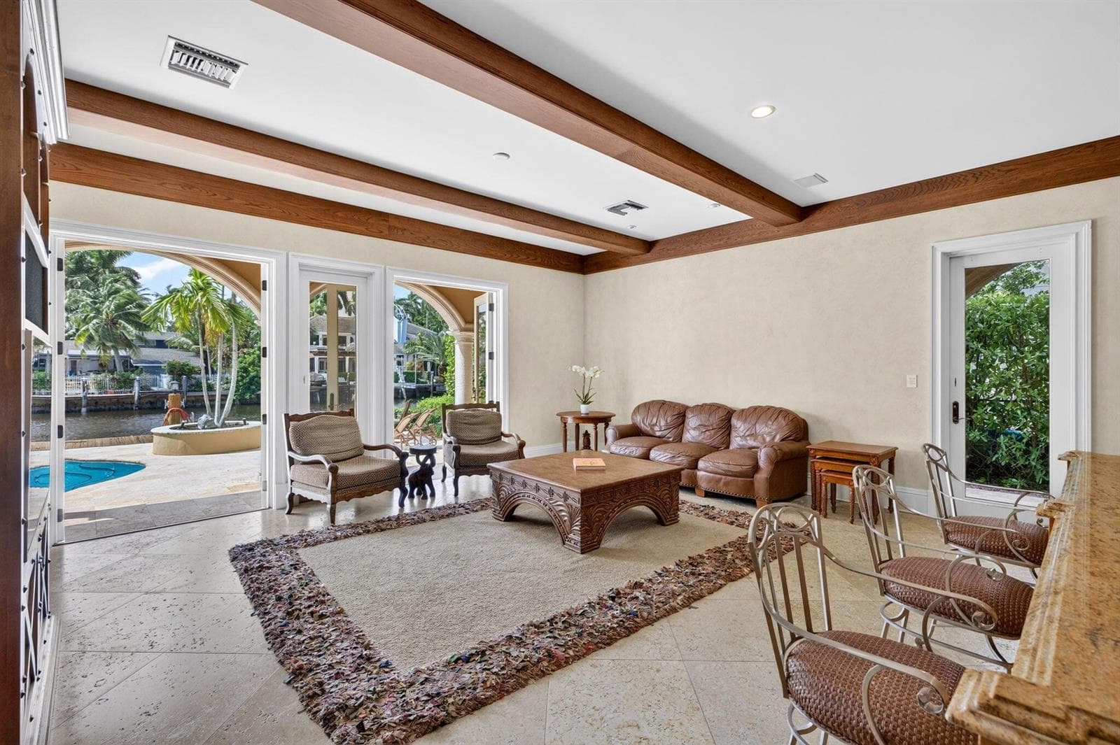 67 Royal Palm Dr