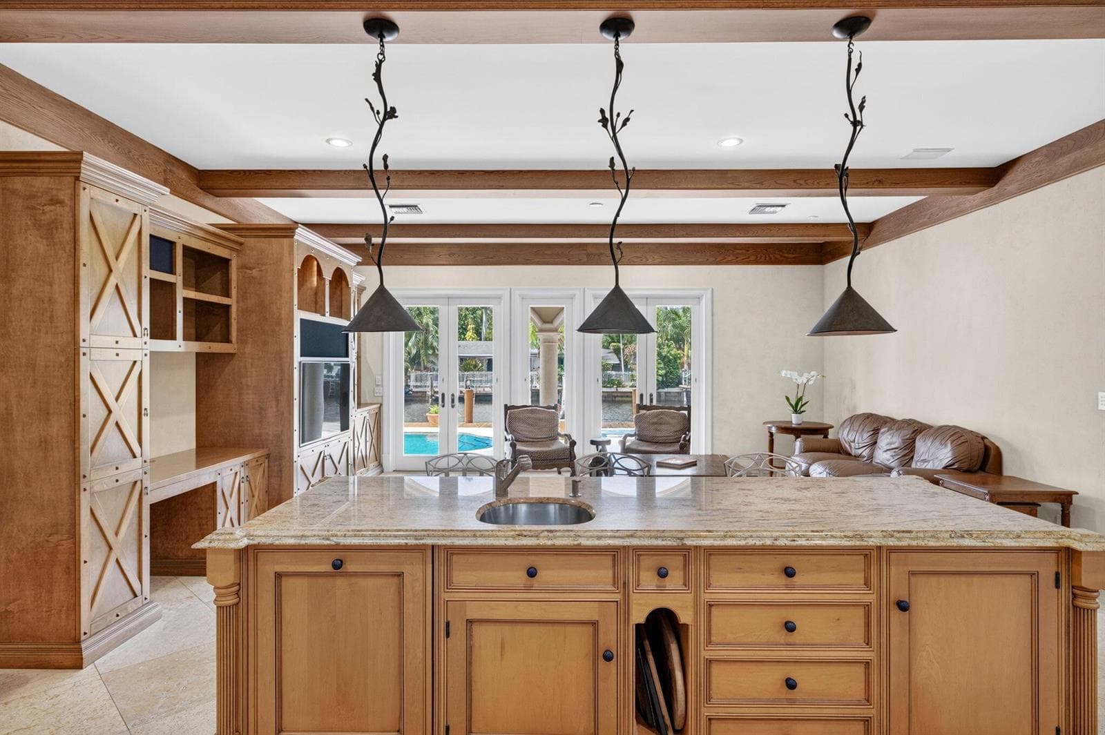 67 Royal Palm Dr