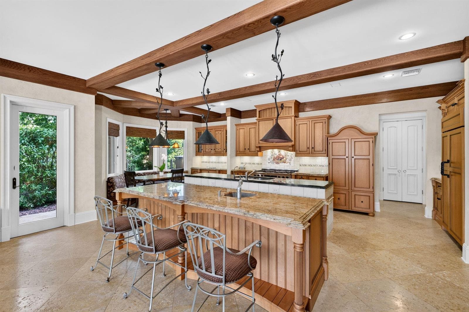 67 Royal Palm Dr