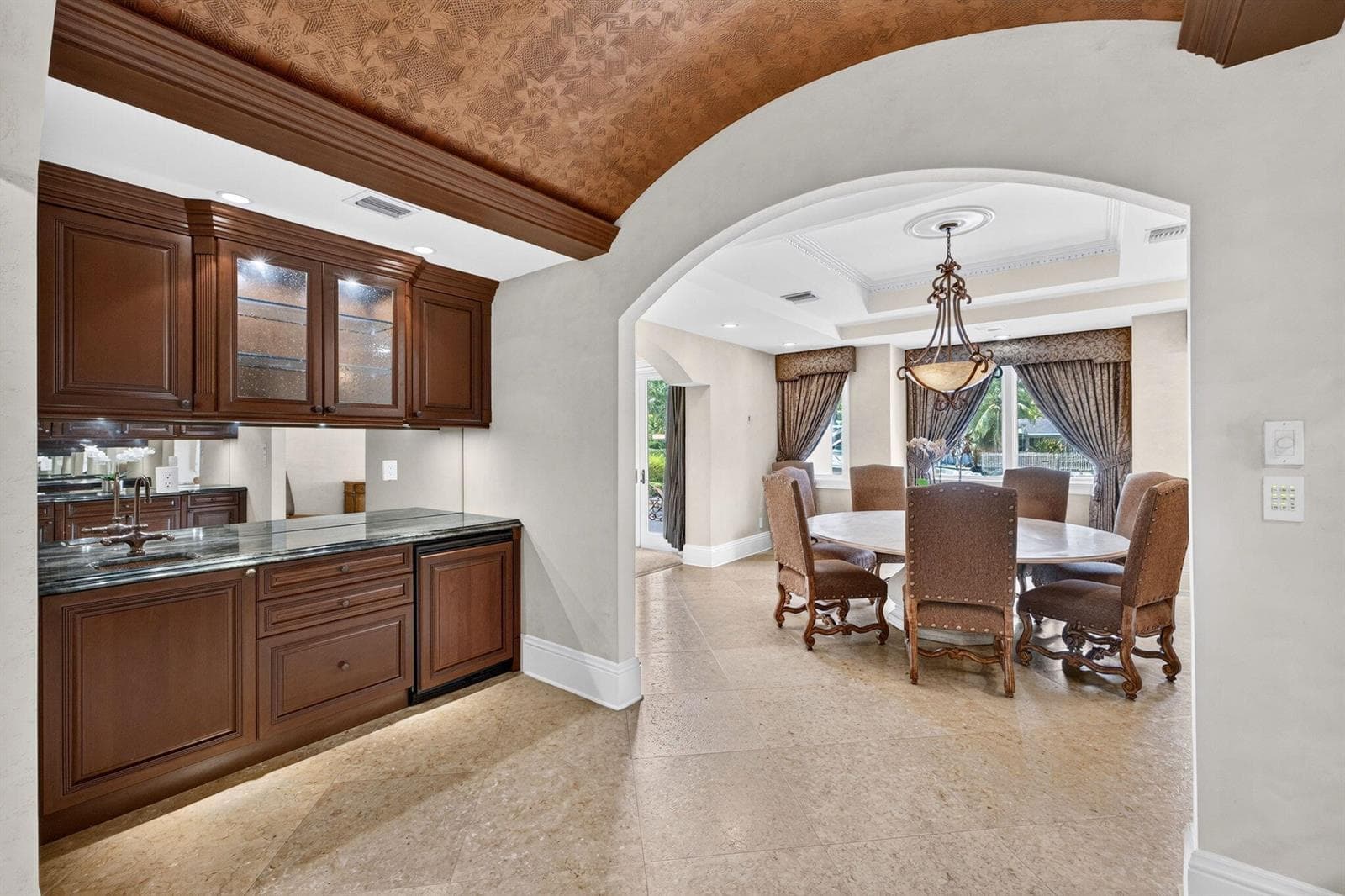 67 Royal Palm Dr
